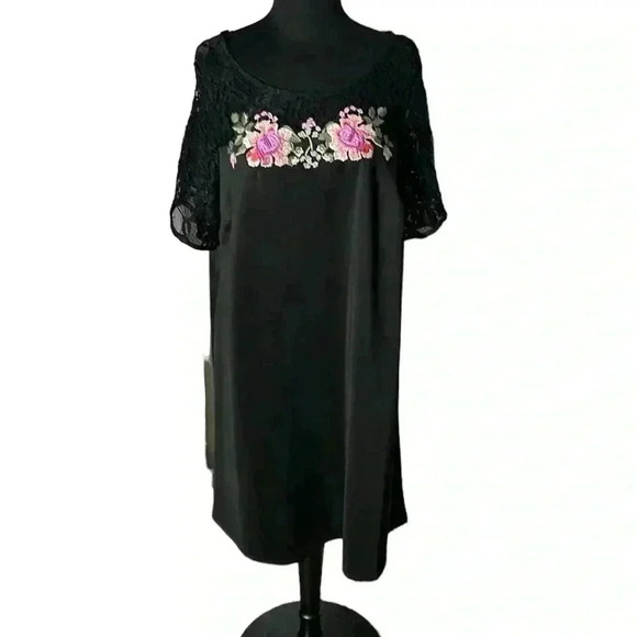 Avenue Lace Floral Black Multi Color Midi Dress NWT Size 2X. 18/20 - Picture 2 of 8